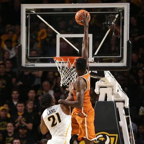 班巴 vs 戈贝尔，NBA2KOL2内线选择深度解析，谁才是你的真命天子？